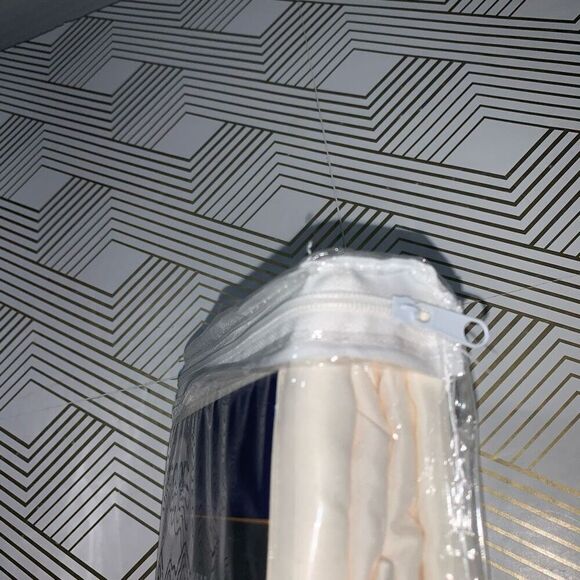 Good News Size Twin Easy to Use Wrap Around Tailored Bedskirt Cream New - Picture 4 of 5